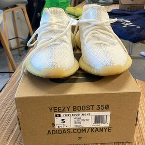 Used Yeezy 350 Boost v2